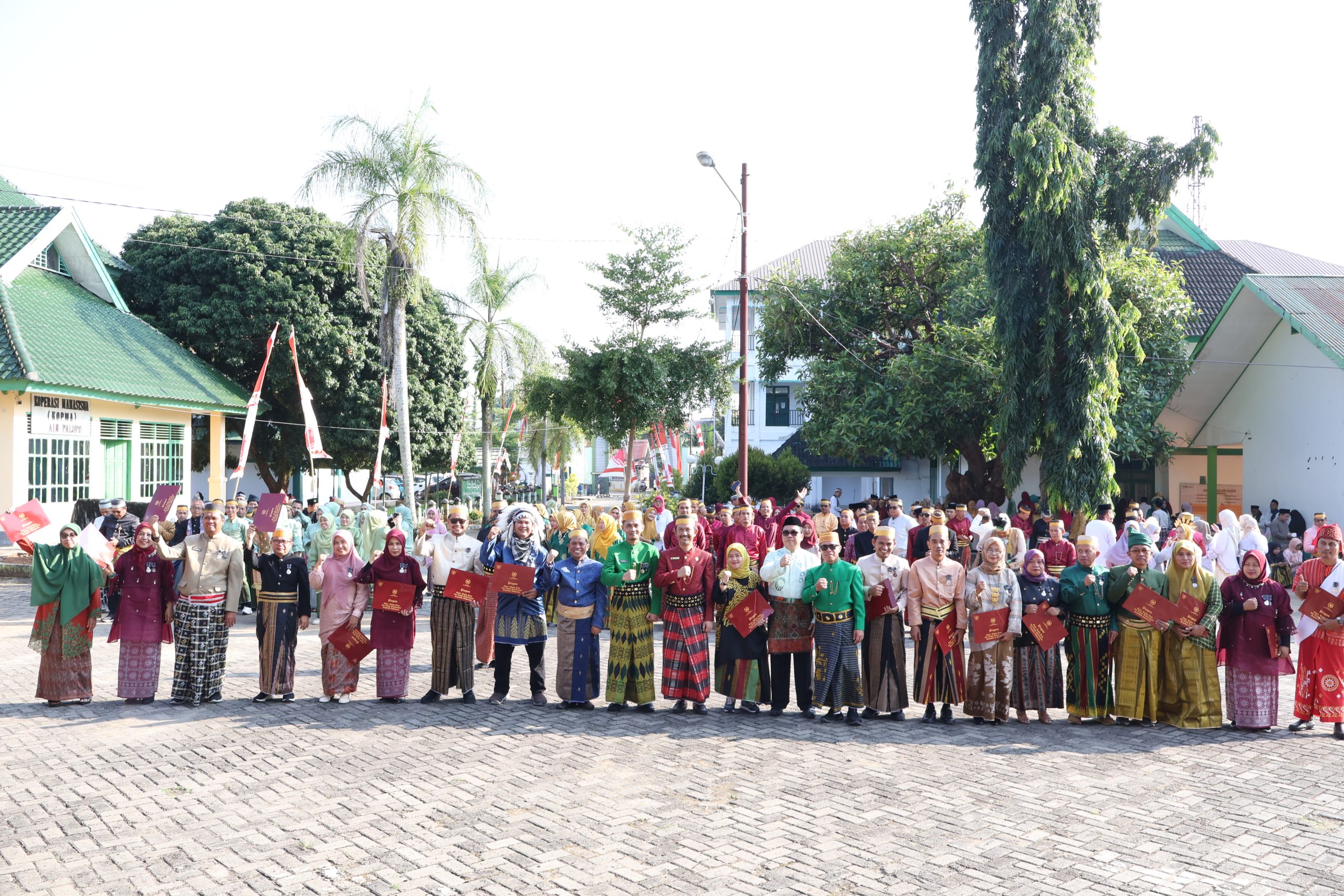 Lima PNS FEBI IAIN Palopo Terima Tanda Kehormatan Satyalancana Karya Satya dalam Peringatan HUT RI ke-79