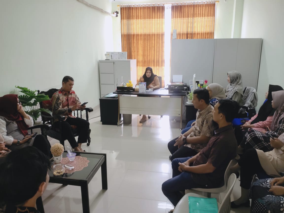 Rapat Koordinasi Tendik FEBI IAIN Palopo: Penekanan Selektivitas Penggunaan Anggaran dan Peningkatan Pelayanan untuk Sukseskan Asesmen Lapangan.