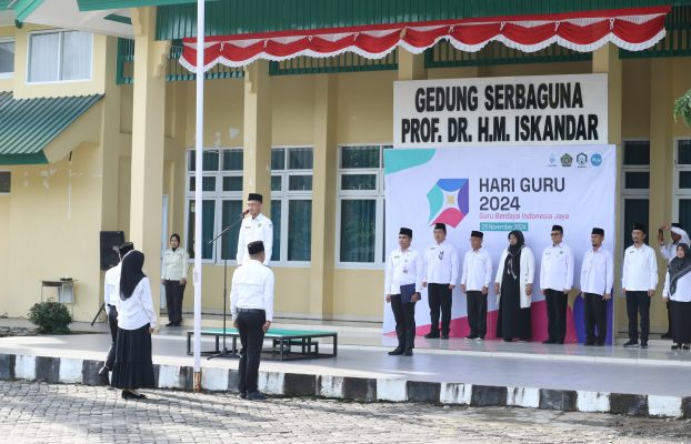 FEBI IAIN Palopo Meriahkan Hari Guru Nasional dengan Upacara dan Pidato Inspiratif Rektor