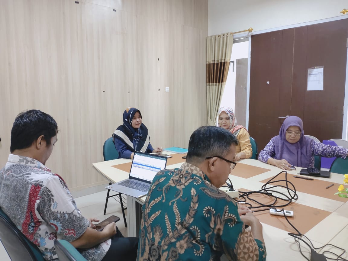 Rapat Tinjauan Manajemen FEBI IAIN Palopo: Fokus pada Mutu, Keuangan, dan Pengembangan Mahasiswa