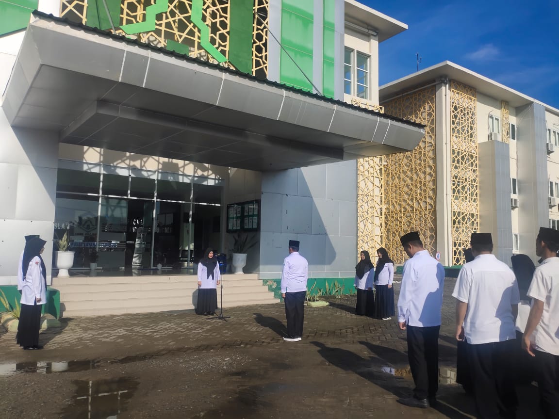 FEBI IAIN Palopo Gelar Apel Pagi, Dekan Ajak Sivitas Akademika Meramaikan Masjid Kampus dengan Shalat Tarawih Berjamaah